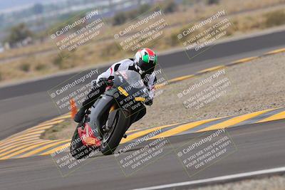 media/Sep-10-2022-SoCal Trackdays (Sat) [[a5bf35bb4a]]/Turn 11 (11am)/